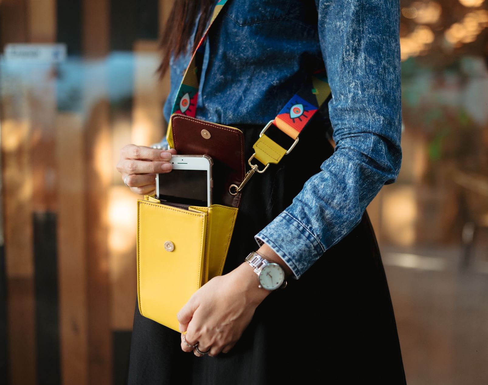 Crossbody Celular Negro - Correa + pulsera - LOVENOCK